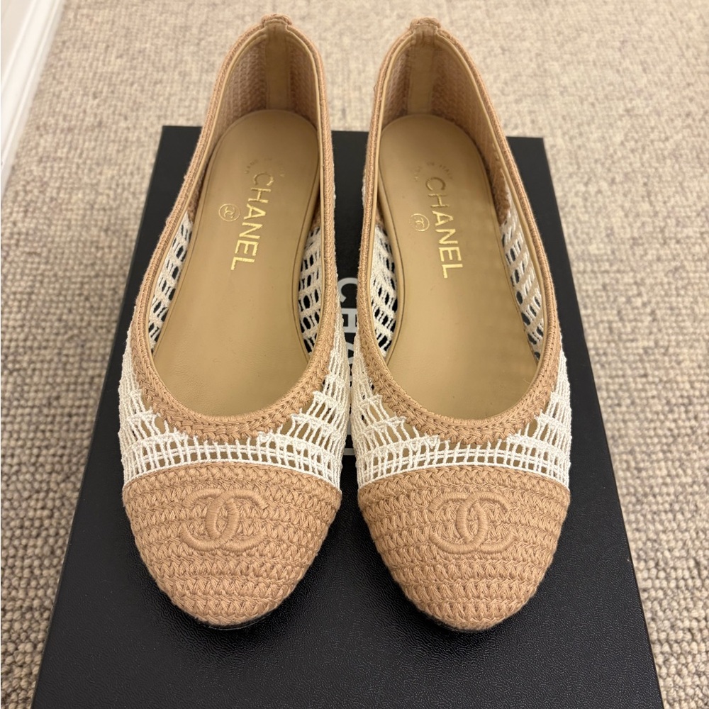 CHANEL Beige and White Crochet Cap-Toe Ballet Flats